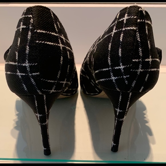 Isaac Mizrahi Serena Peep Toe Heel - Picture 8 of 8